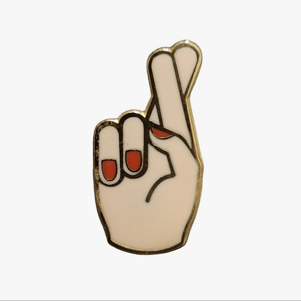 🤞Enamel Fingers Crossed Pin🤞